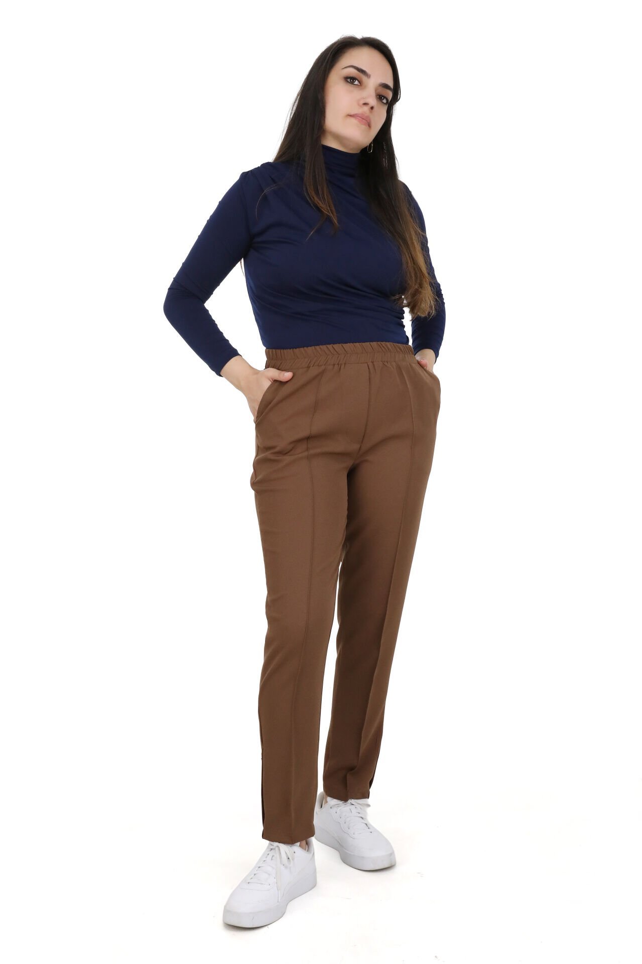 Paça Detaylı Pantolon