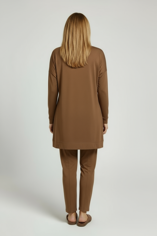 ÖNÜ ÇİÇEKLİ TAŞLI TAKIM